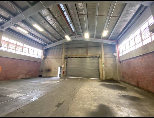 1,000M² WAREHOUSE TO LET IN WESTMEAD